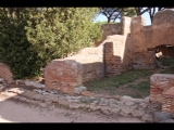 03623 ostia - regio i - insula iii - caseggiato del mitreo di menandro (i,iii,5) - via dei balconi - raum 7 - bli ri nordosten.jpg